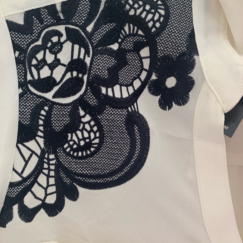 Express Button Up - Picture 2 of 6
